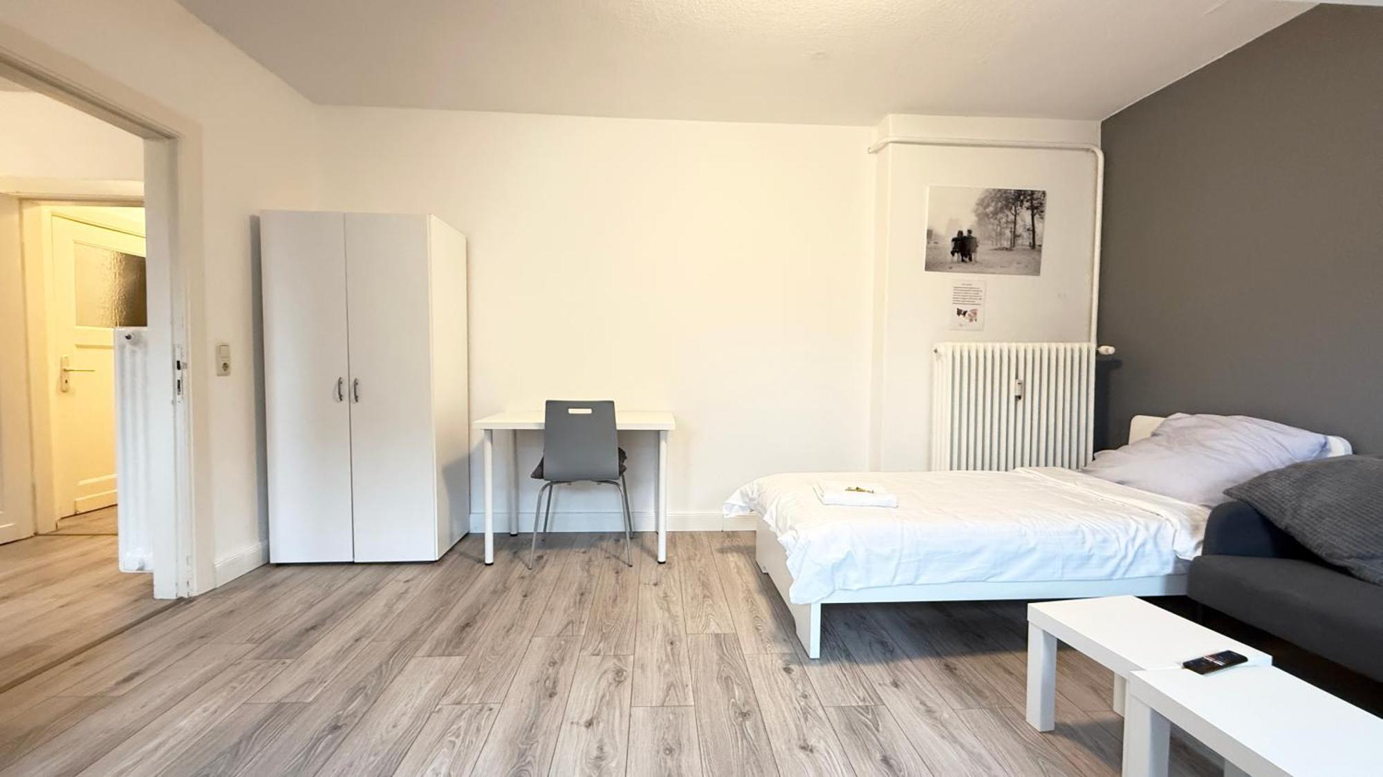Apartments Im Herzen Von Neumuenster Innenstadt & Hbf Fusslaeufig, Mit Privatparkplatz Exterior foto